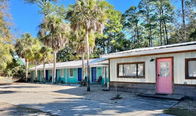 The Panacea Motel Экстерьер фото